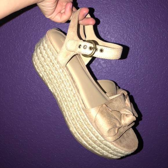 tan thick heeled wedges - Picture 3 of 4